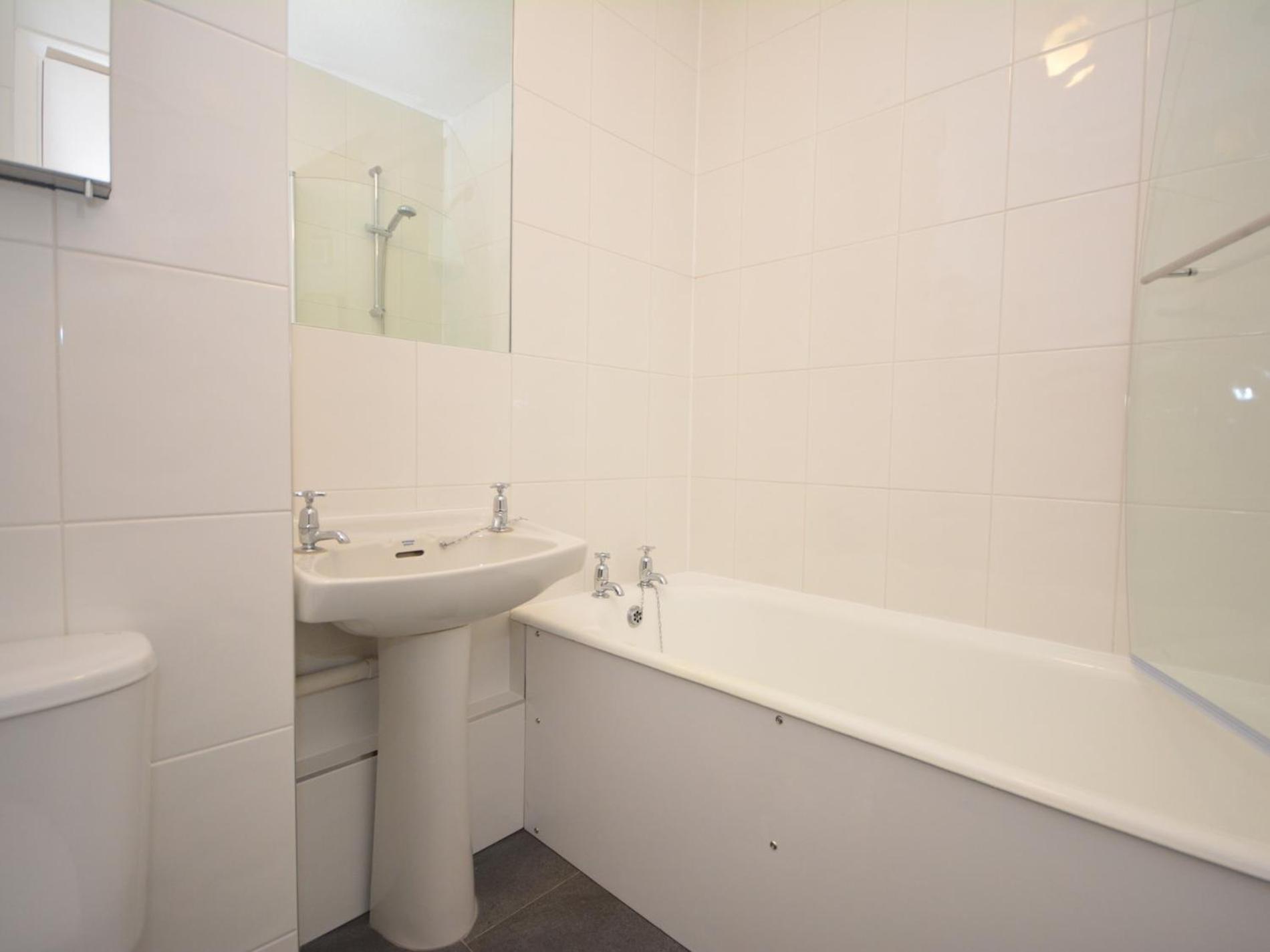 2 Bed In Saundersfoot 74356 Apartment Exterior photo