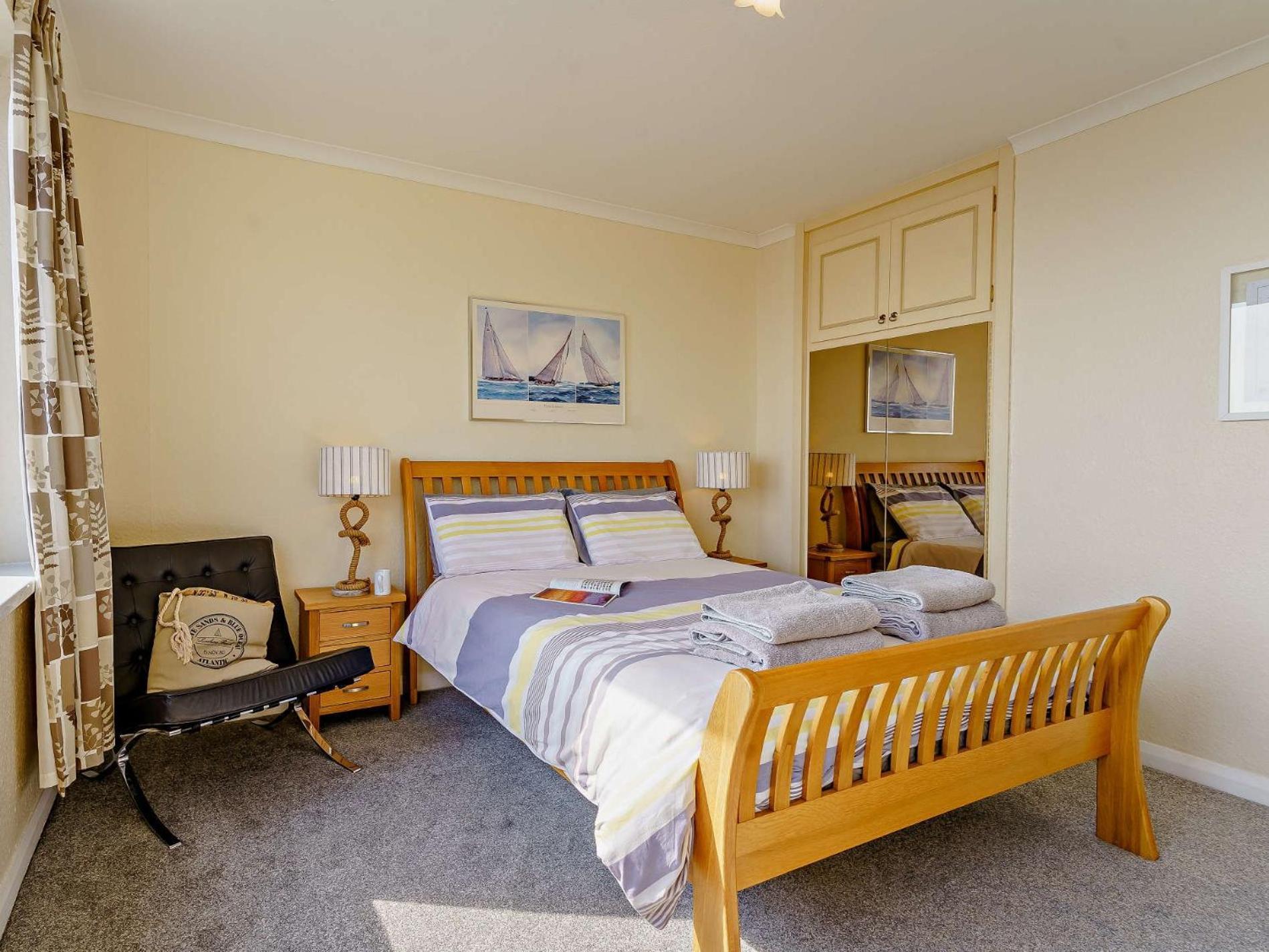2 Bed In Saundersfoot 74356 Apartment Exterior photo