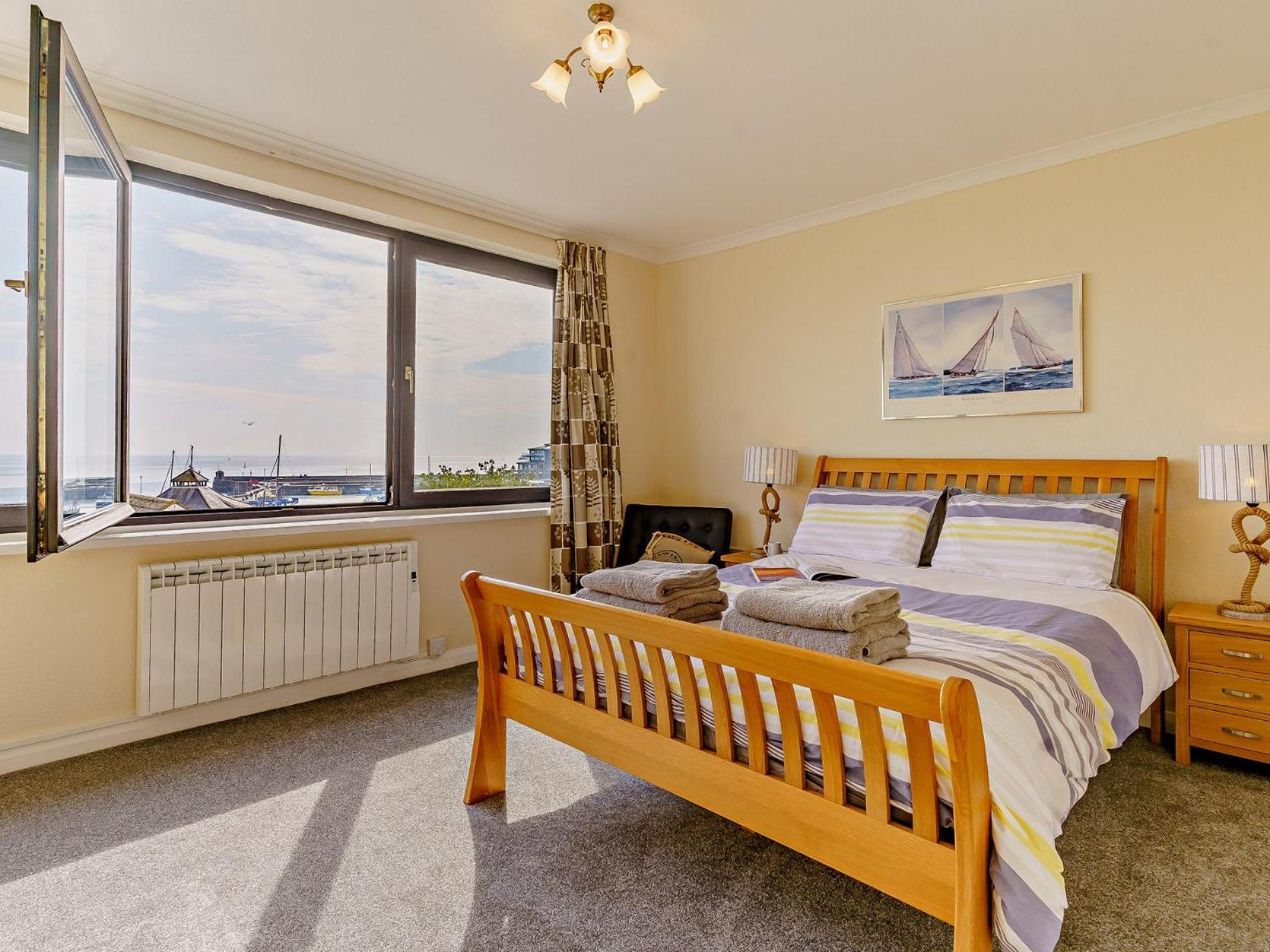 2 Bed In Saundersfoot 74356 Apartment Exterior photo