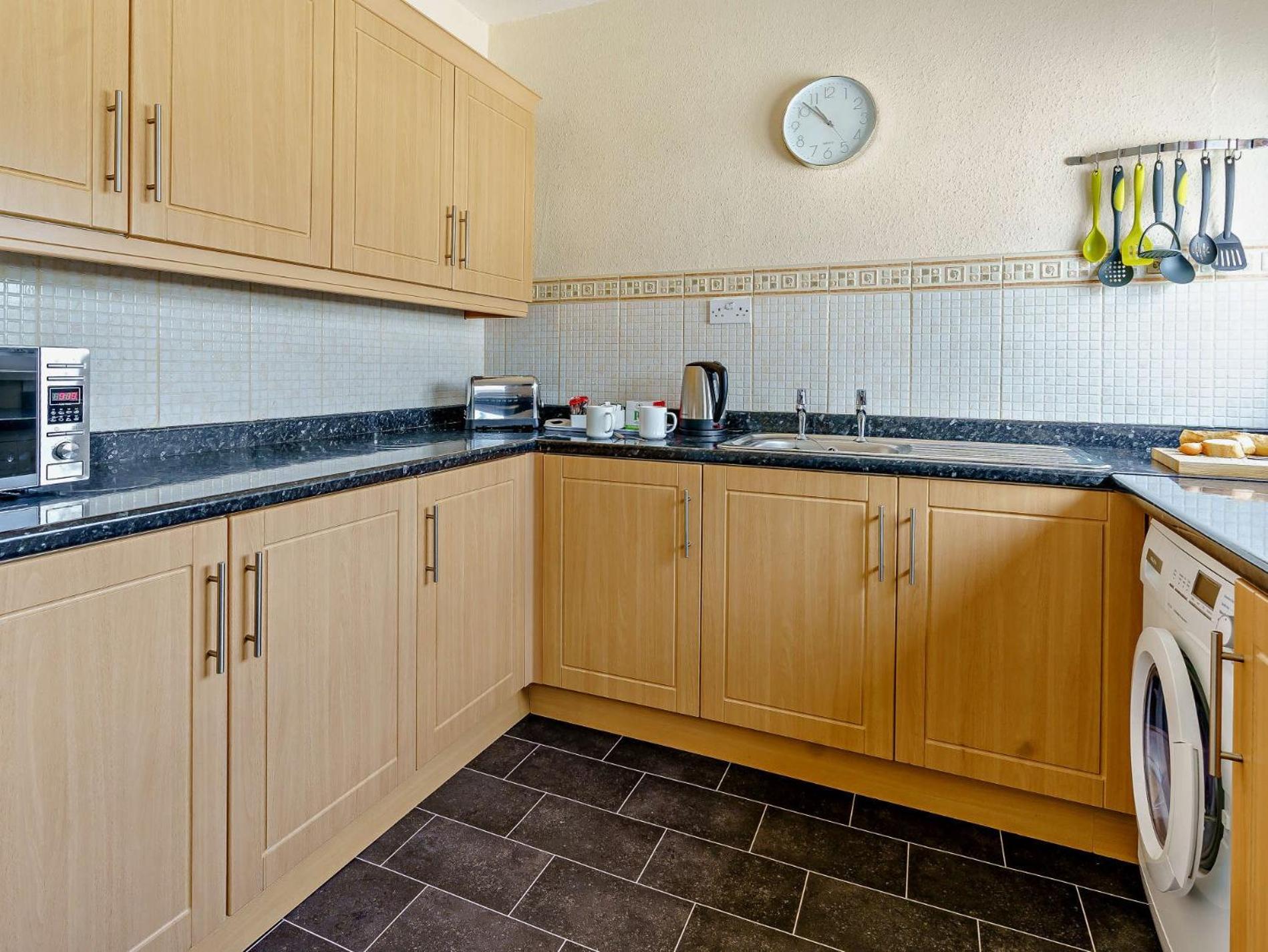 2 Bed In Saundersfoot 74356 Apartment Exterior photo